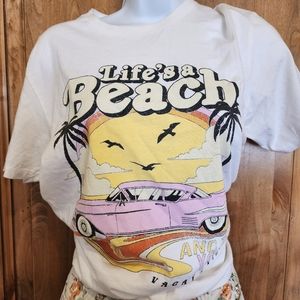 Lotus Fashion life's a beach Graphic Short Sleeve Shirt Size Small 100% cotton